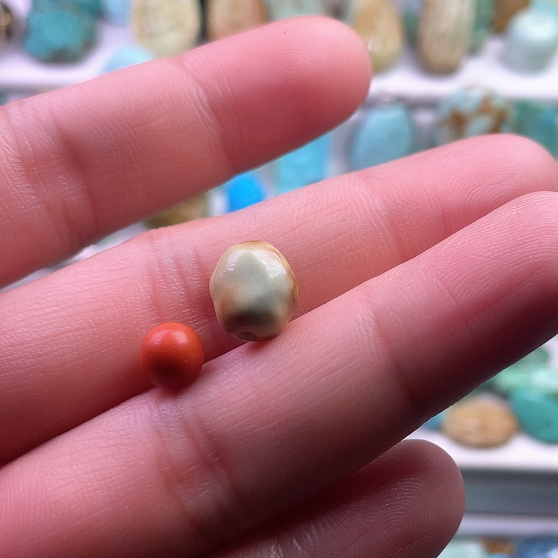 南红玛瑙颈饰未镶嵌