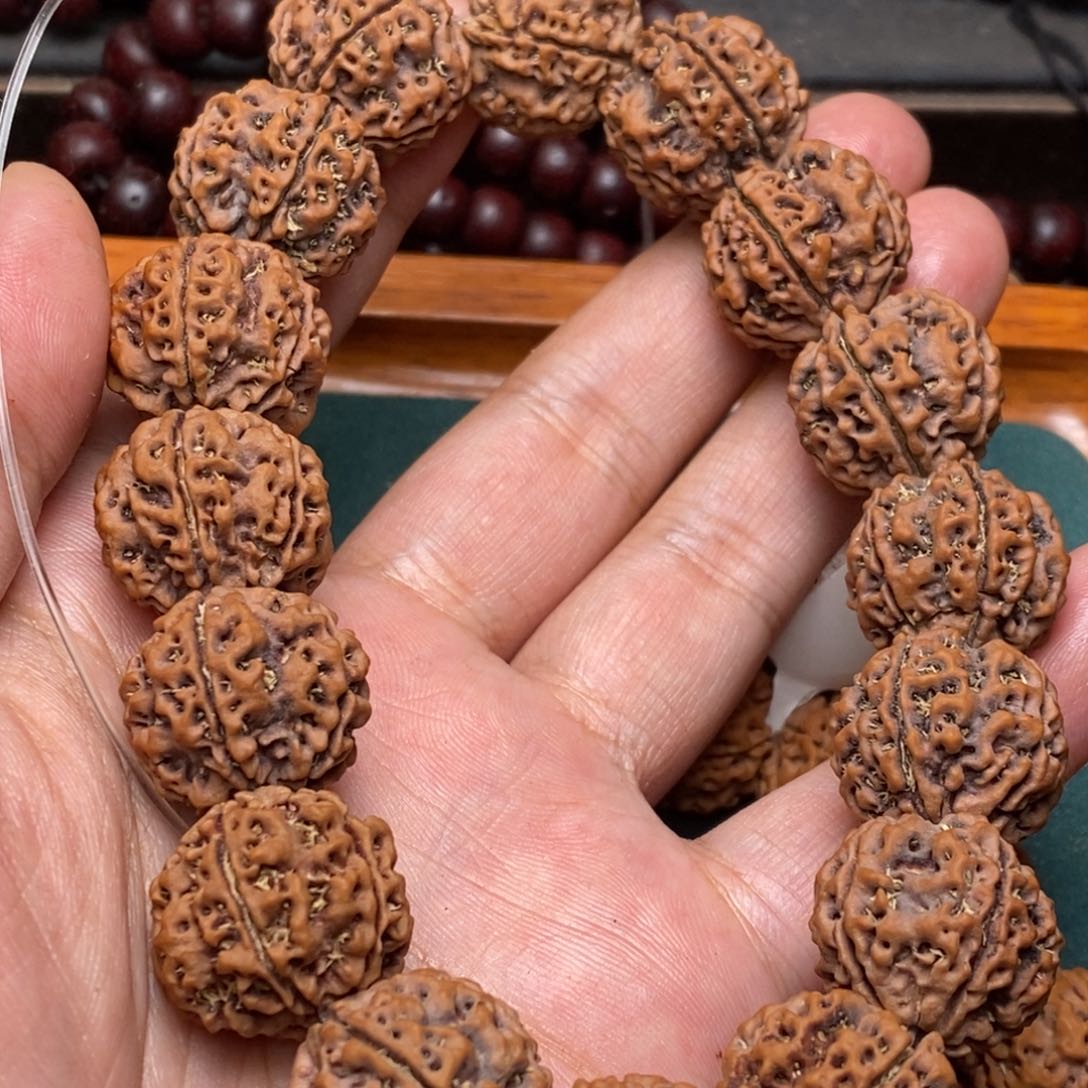 金刚菩提吊坠拉**虎金刚