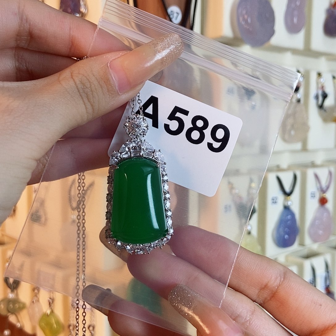 玛瑙/玉髓颈饰合金