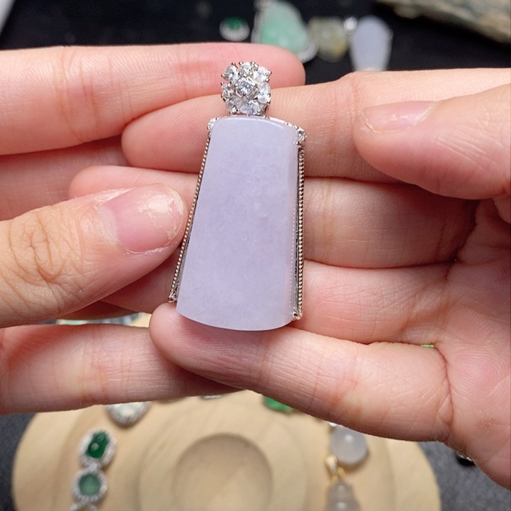 颈饰未镶嵌翡翠1111