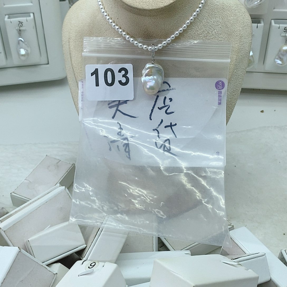 淡水珍珠颈饰合金