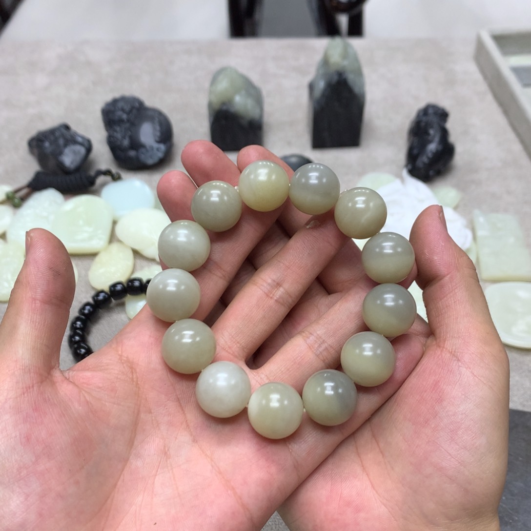 手链未镶嵌和田玉（糖玉）