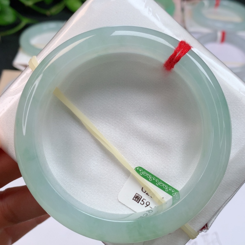 【闪购商品】翡翠手镯未镶嵌天然翡翠手镯