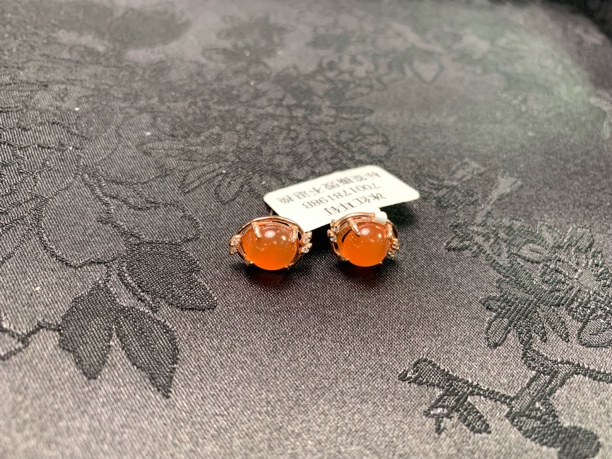 超级福袋原矿南红冰红耳钉一对