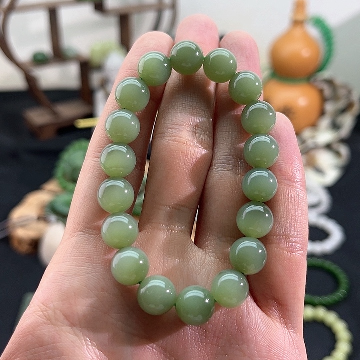 和田玉颈饰未镶嵌碧玉-粉青-微猫-10mm手串