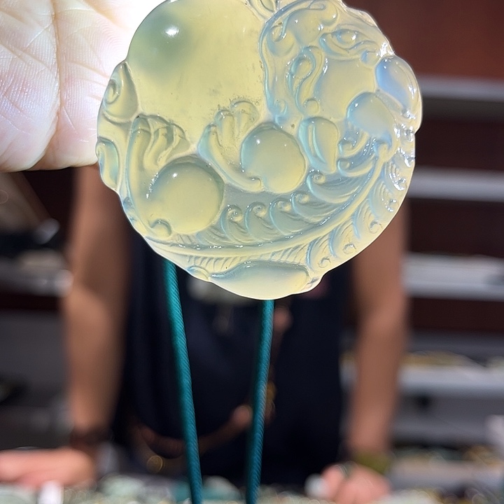 岫玉未镶嵌毛衣链