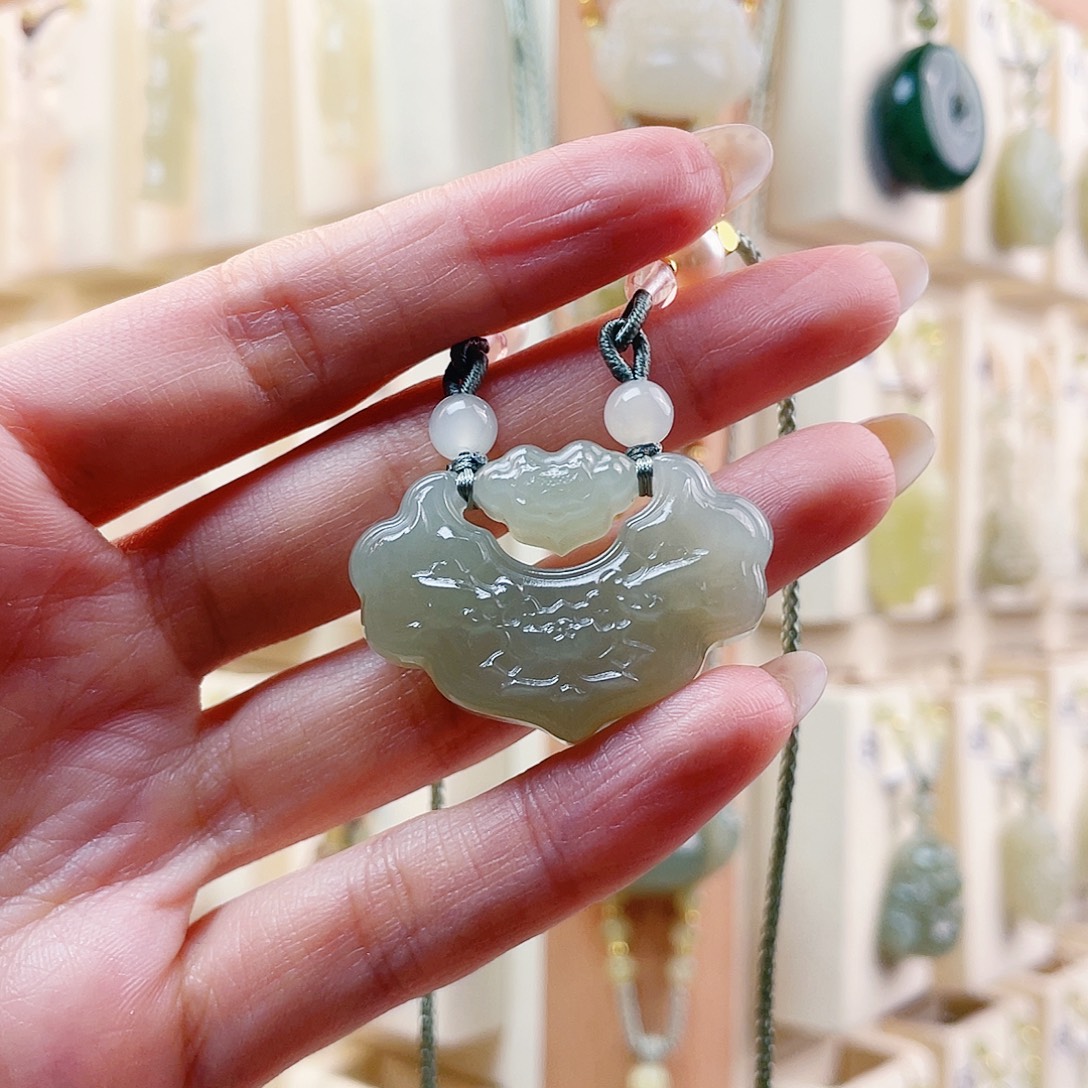 ʕ***光和田玉未镶嵌吊坠(赠链)