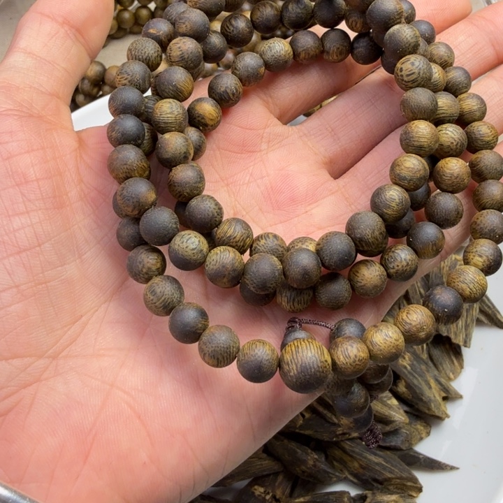 L***沉香沉香碎屑养香料+0.7重23克一条