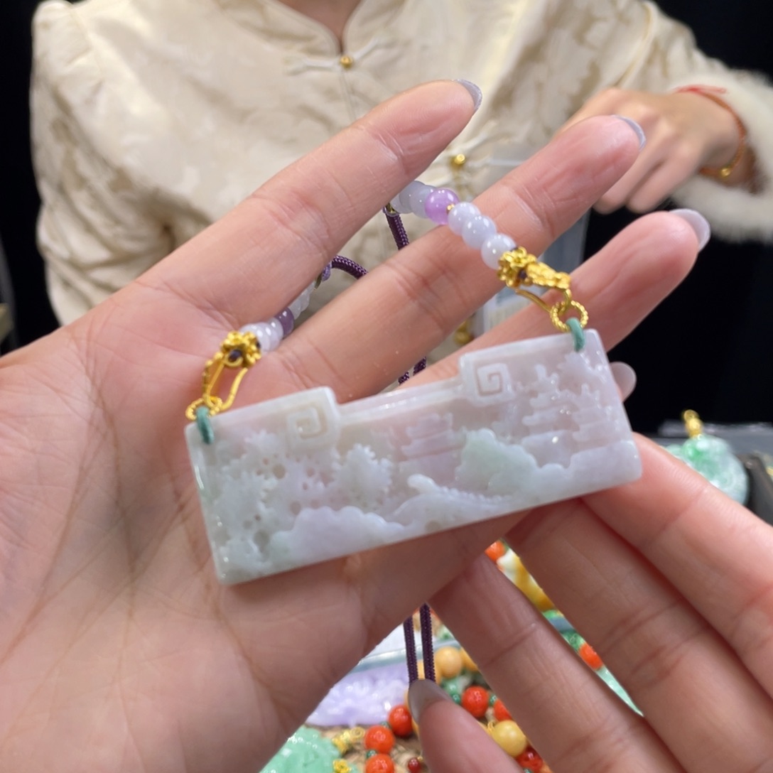 翡翠颈饰未镶嵌代编织