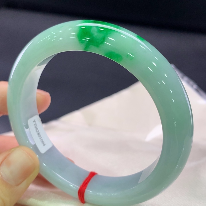 翡翠未镶嵌手镯正圈56-57