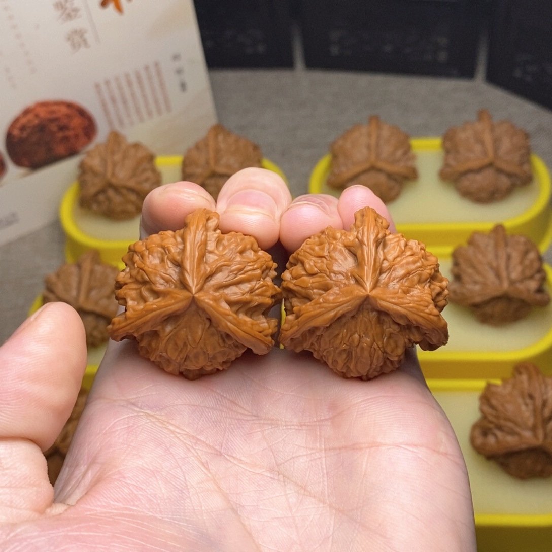 甜***爸吊坠文玩核桃盘山三棱36微修打底