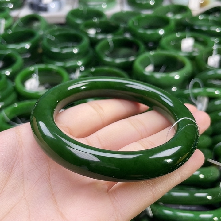 未镶嵌手镯和田玉（碧玉）