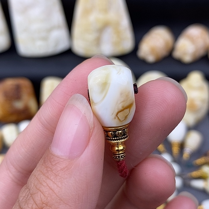 琥珀未镶嵌裸石11瓷白三通c491