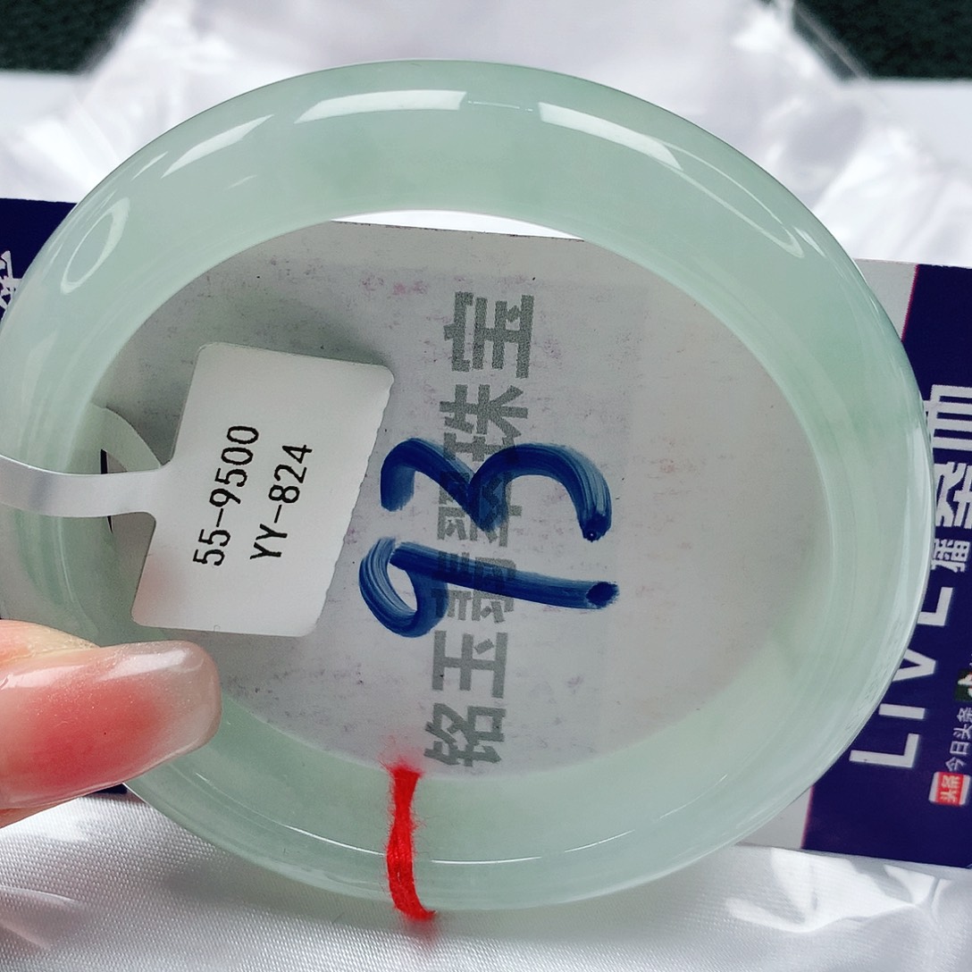 翡翠手镯未镶嵌缅甸天然a货翡翠