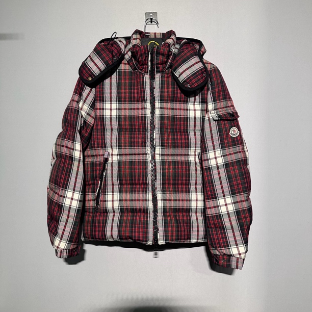 99新 MONCLER 羽绒服厚款可拆卸帽2码价19700
