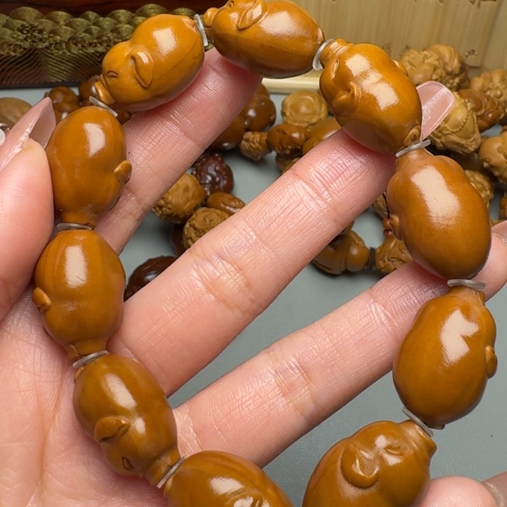 橄榄核手串/手链福猪手串