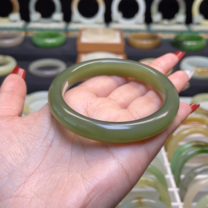 和田玉手镯未镶嵌5758