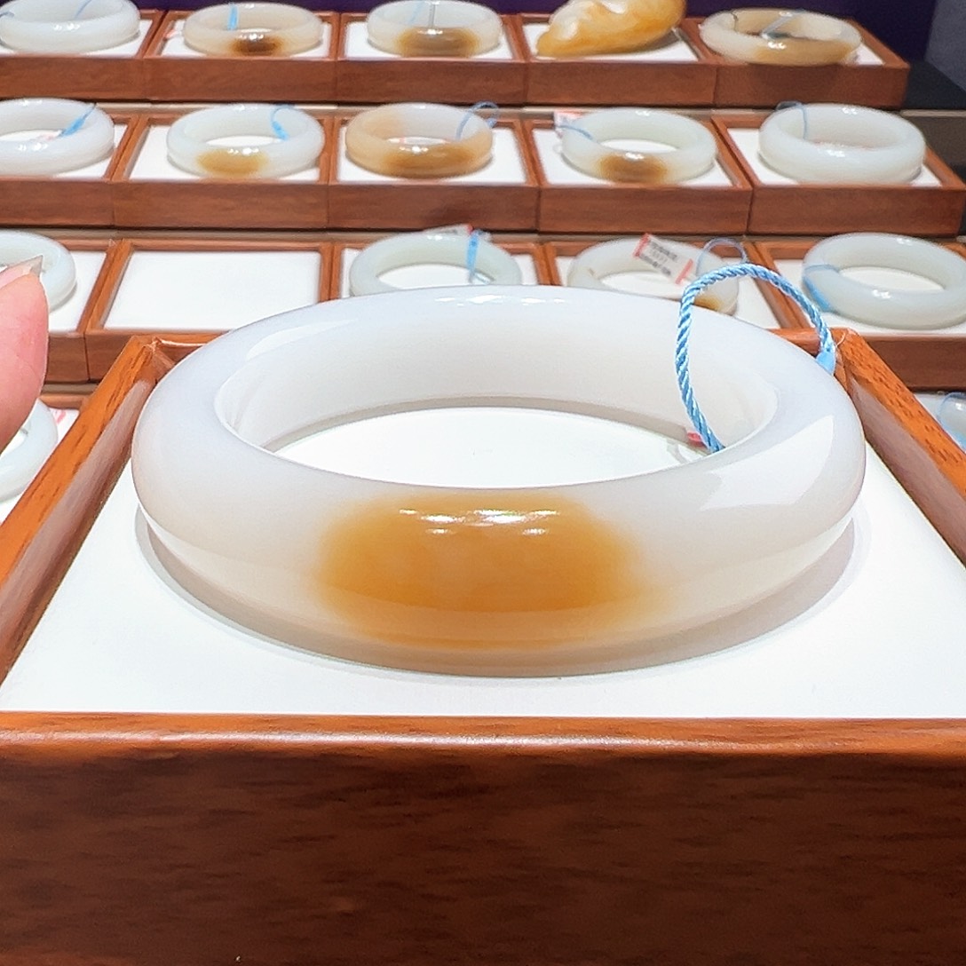 和田玉手镯56/55未镶嵌