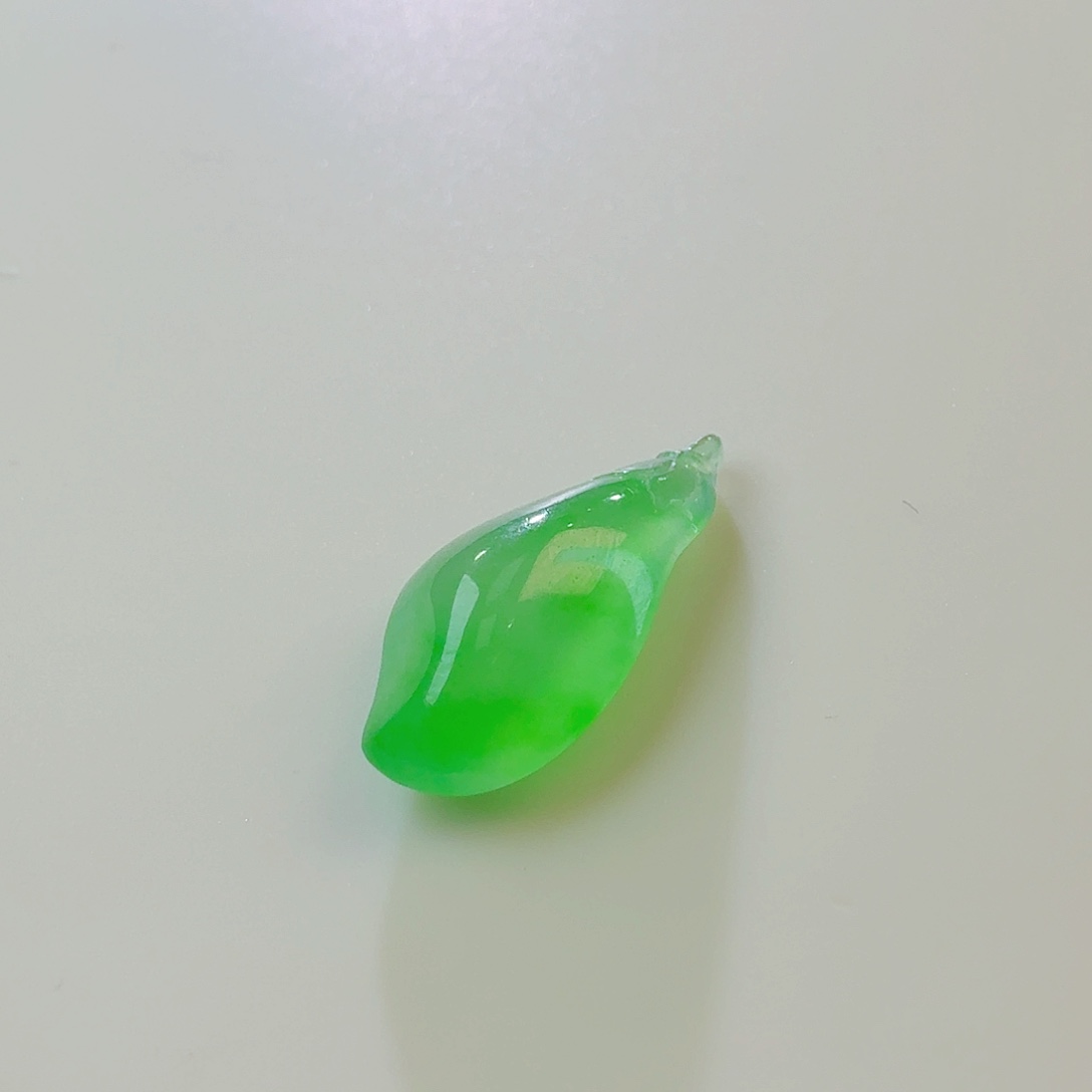 翡翠裸石冰阳绿瓜瓜