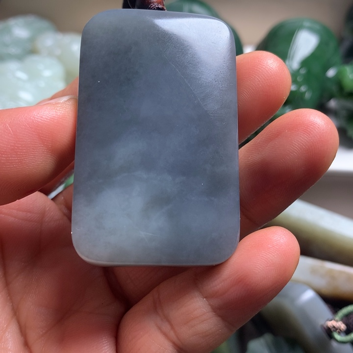 张***了和田玉未镶嵌颈饰