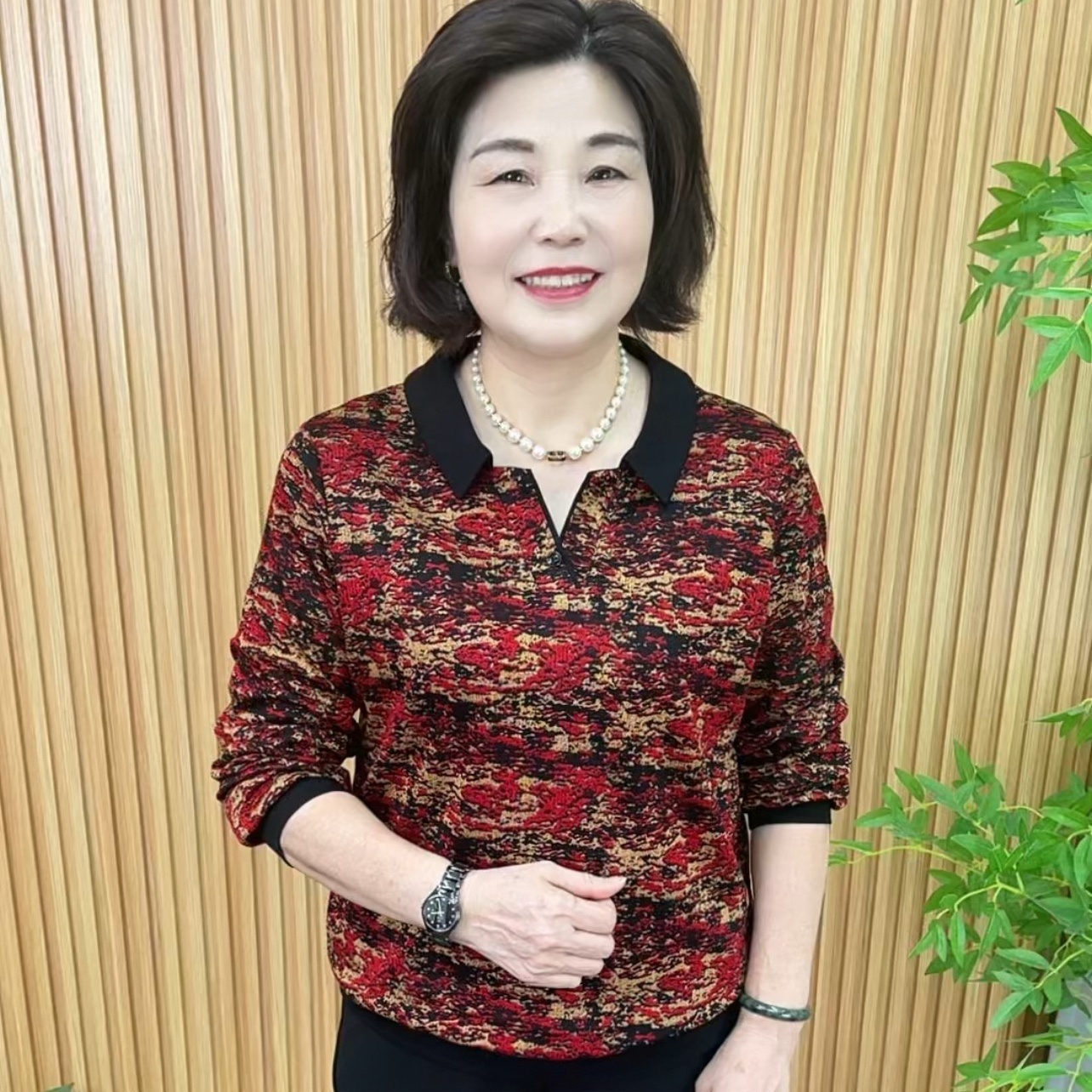 翻领长袖常规款纽扣中老年女装洋气女装印花显瘦时尚V6630