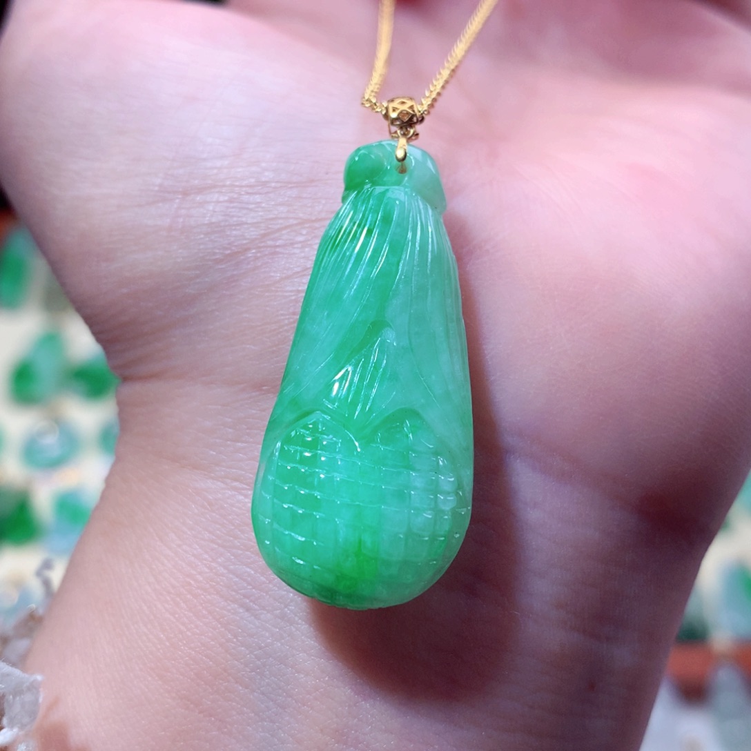 翡翠吊坠(不含链)18K金镶嵌