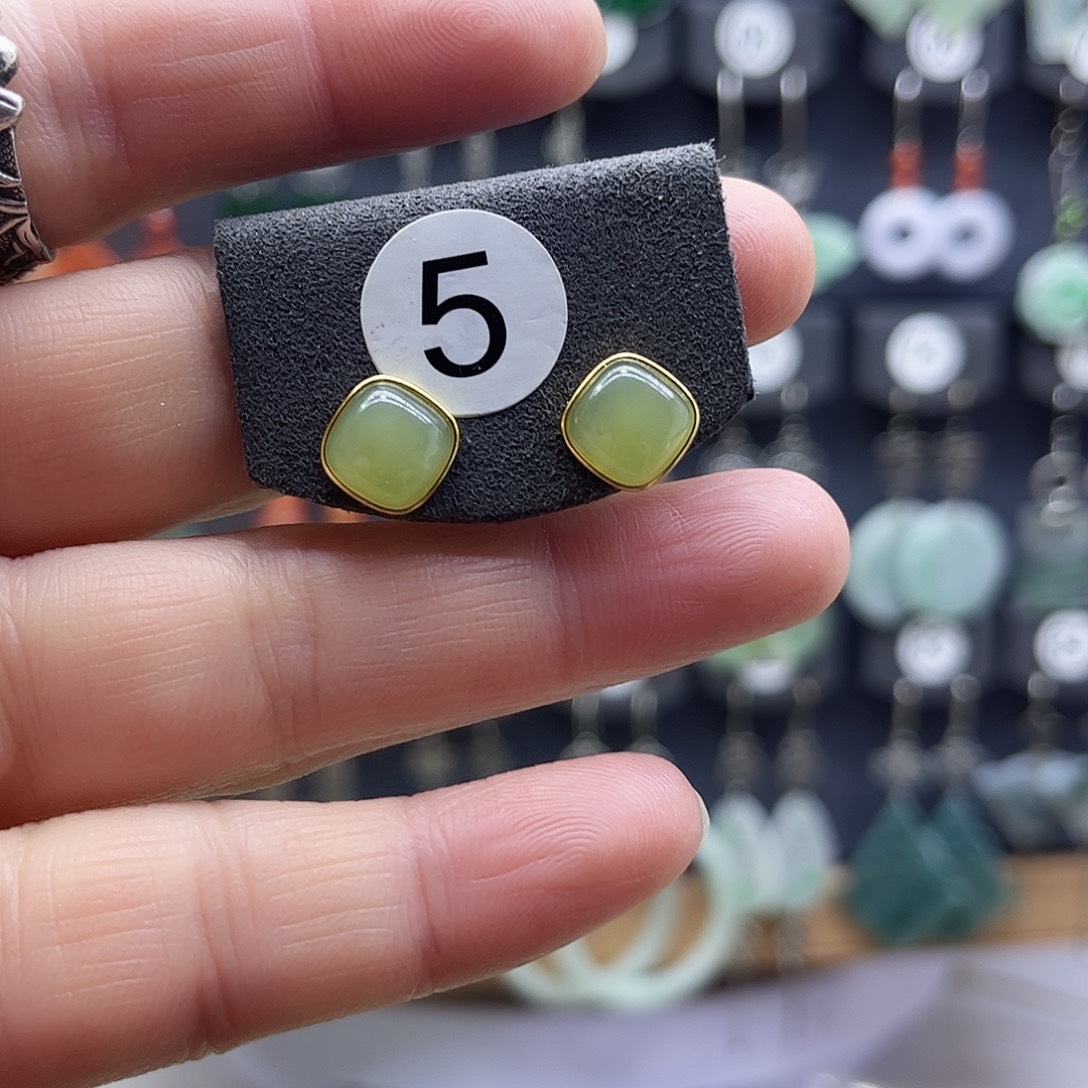 和田玉银S925镶嵌耳饰