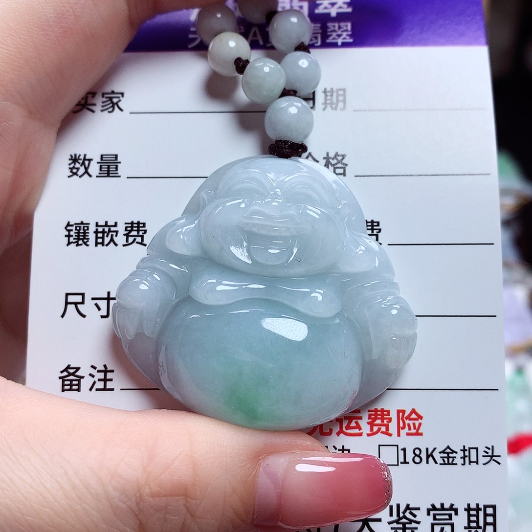 翡翠未镶嵌颈饰佛公