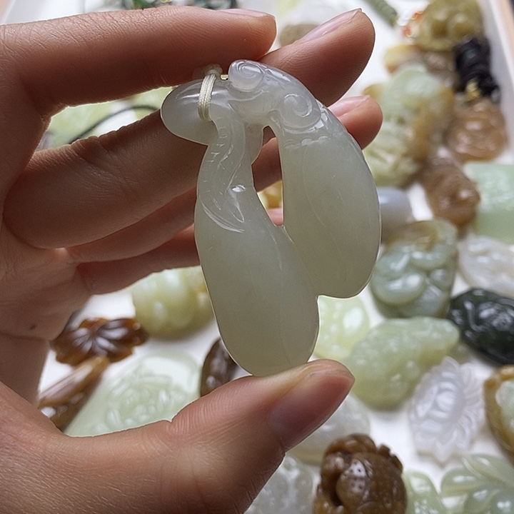 颈饰未镶嵌和田玉