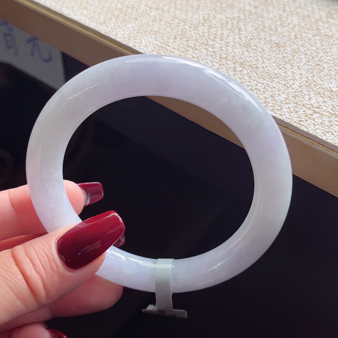 翡翠手镯未镶嵌手镯