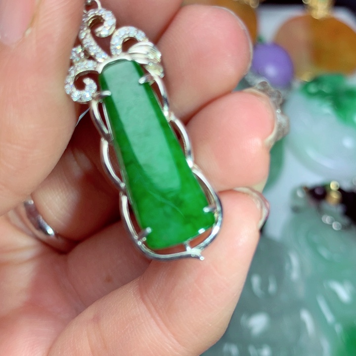 翡翠吊坠(不含链)未镶嵌