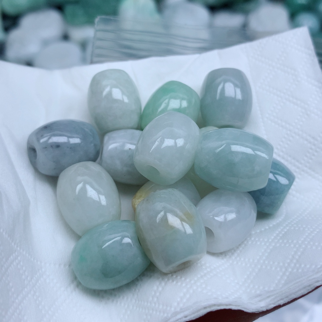翡翠未镶嵌吊坠(不含链)手串