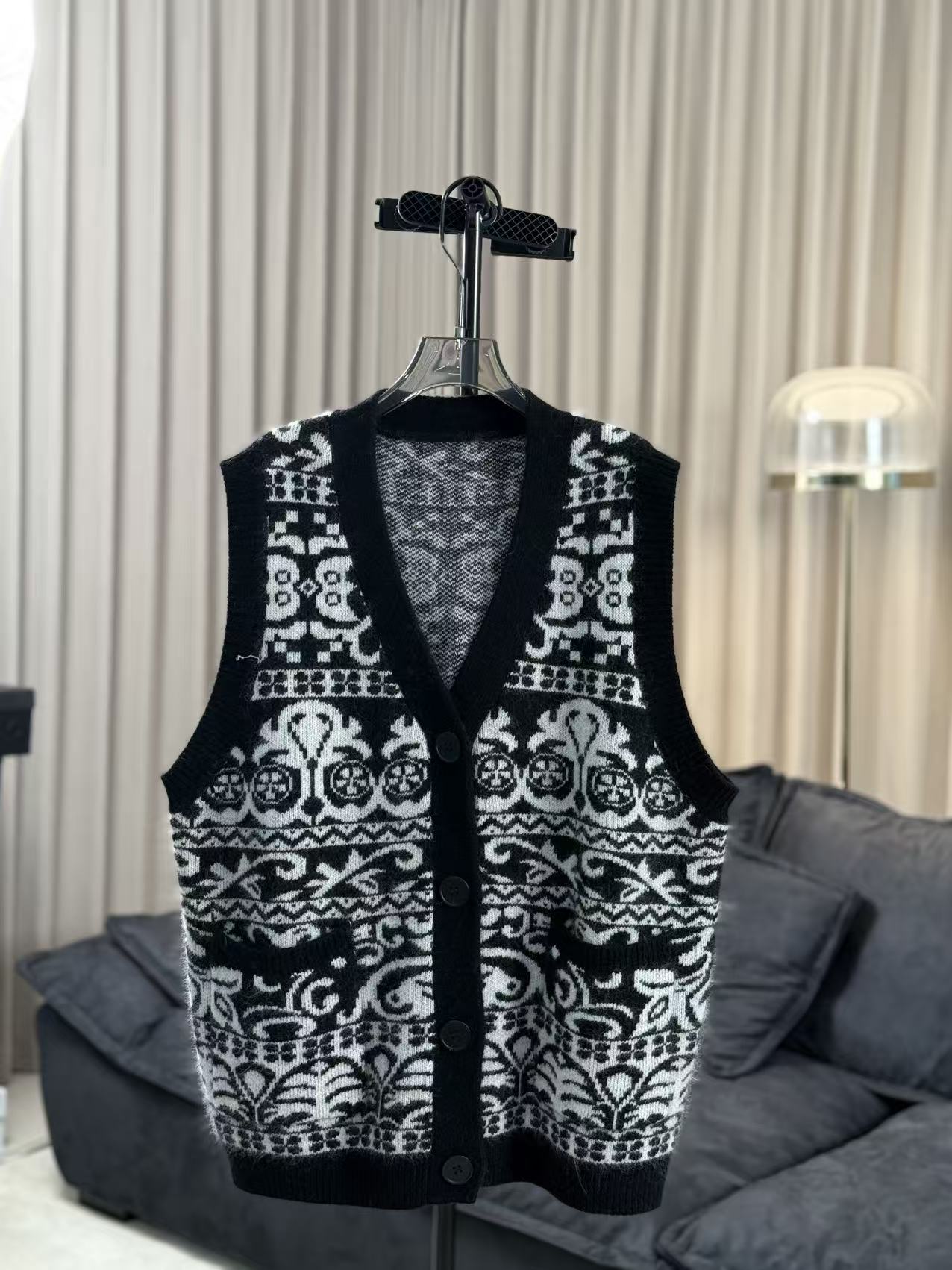 【柳青女装】2025冬季新款针织开衫慵懒风时尚坎肩马甲