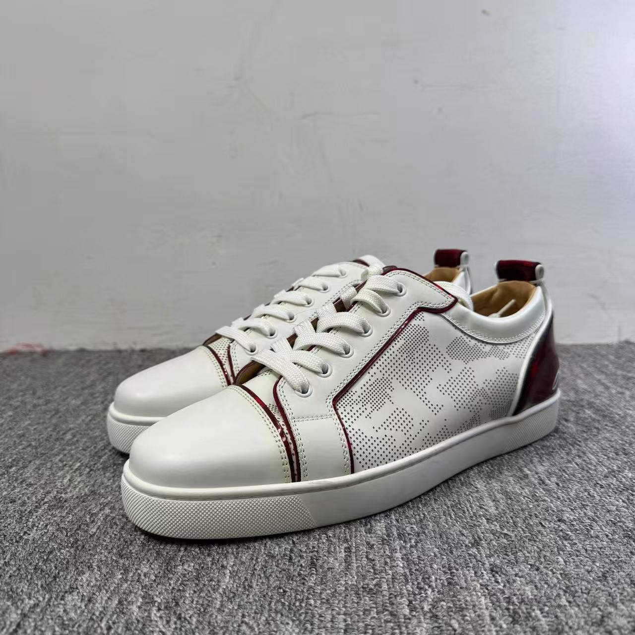未使用 Christian Louboutin/克里斯提·鲁布托 板鞋/44/编码18611