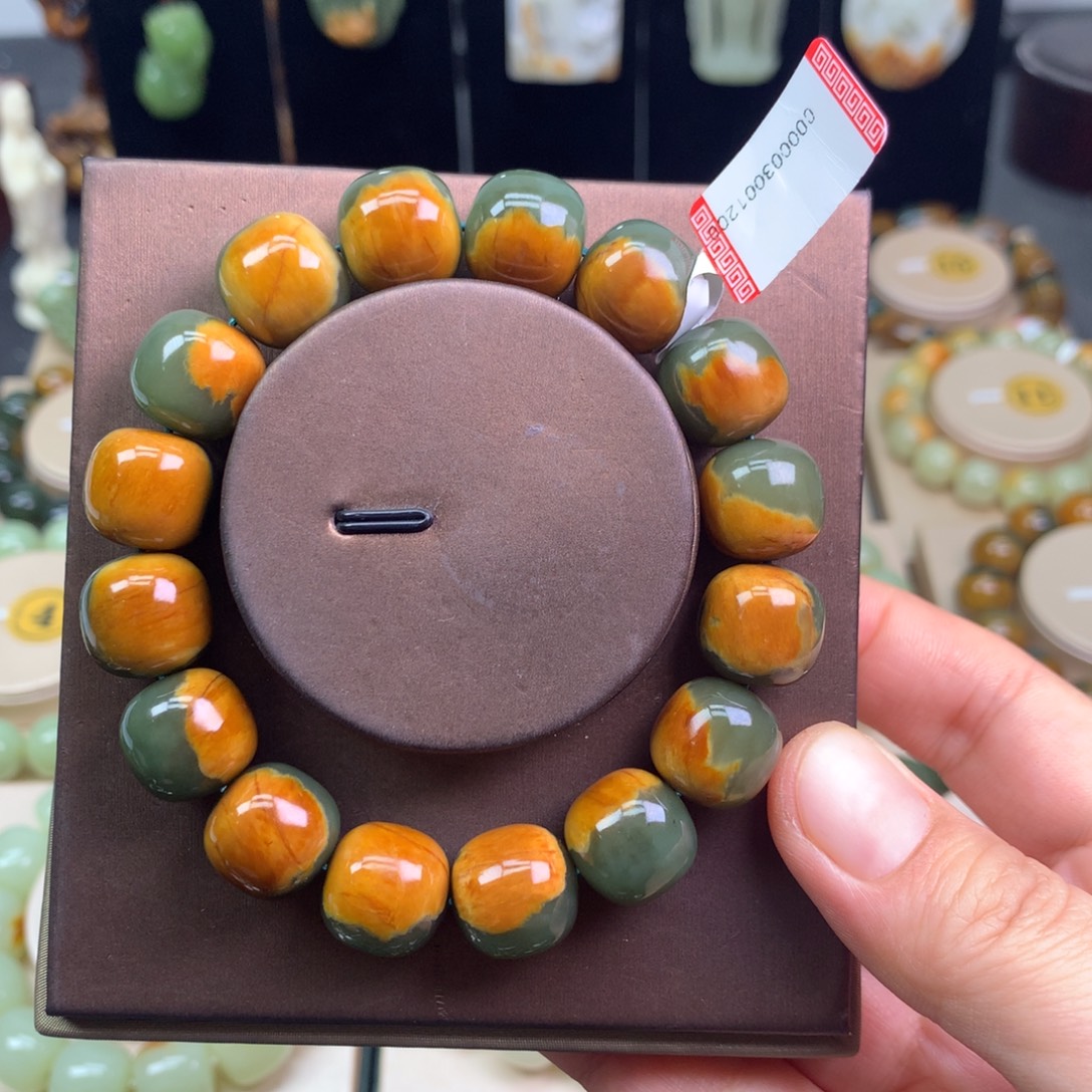 4***4透闪石质玉未镶嵌手链