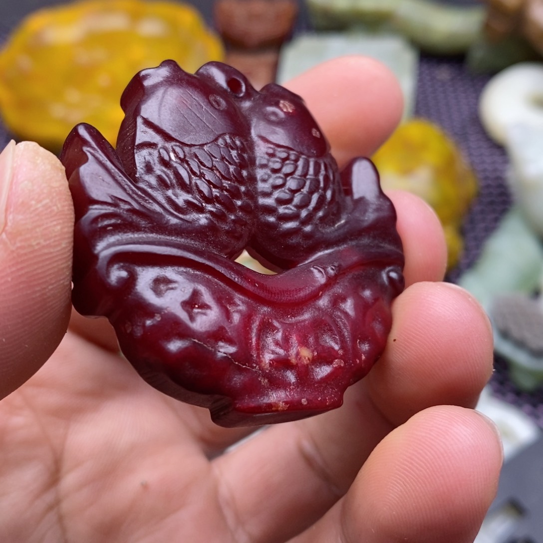 蛇纹石玉颈饰未镶嵌