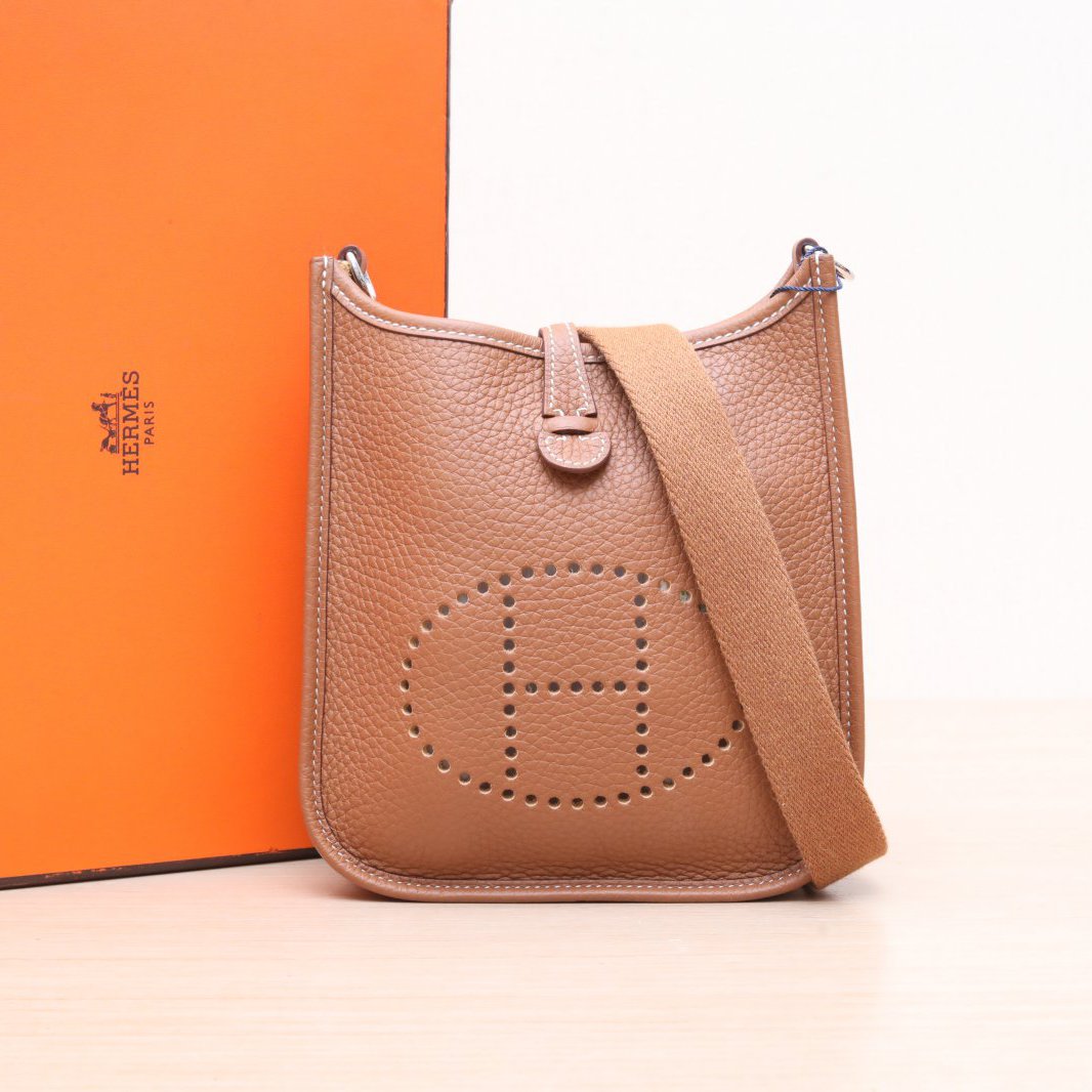 99新 Hermes/爱马仕 小花姑姑640643Evelyne MINI 16金棕色 B刻包