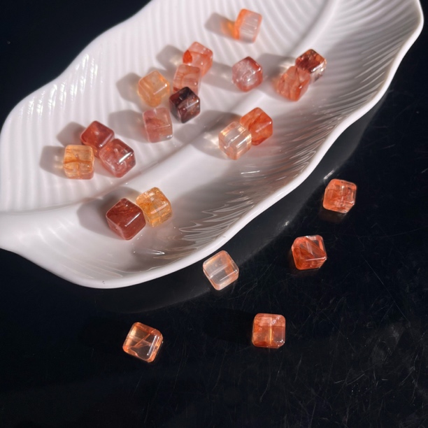 【大鱼甄选】胶花方糖9-10mm+ZW69配件多样性发其一