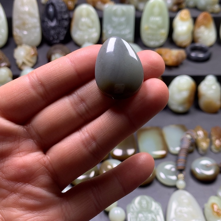 和田玉（糖玉）颈饰未镶嵌