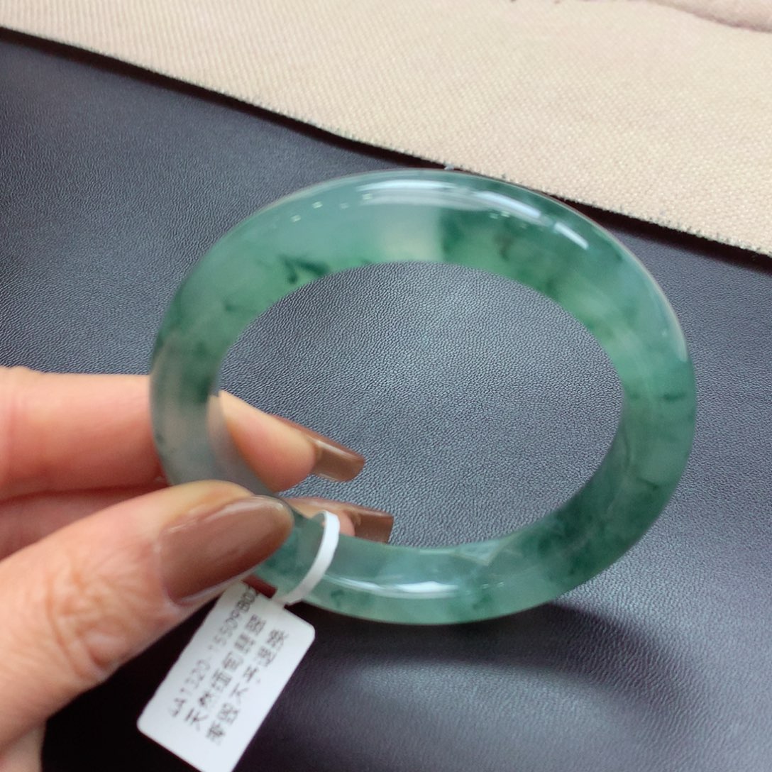 翡翠手镯未镶嵌缅甸翡翠手镯