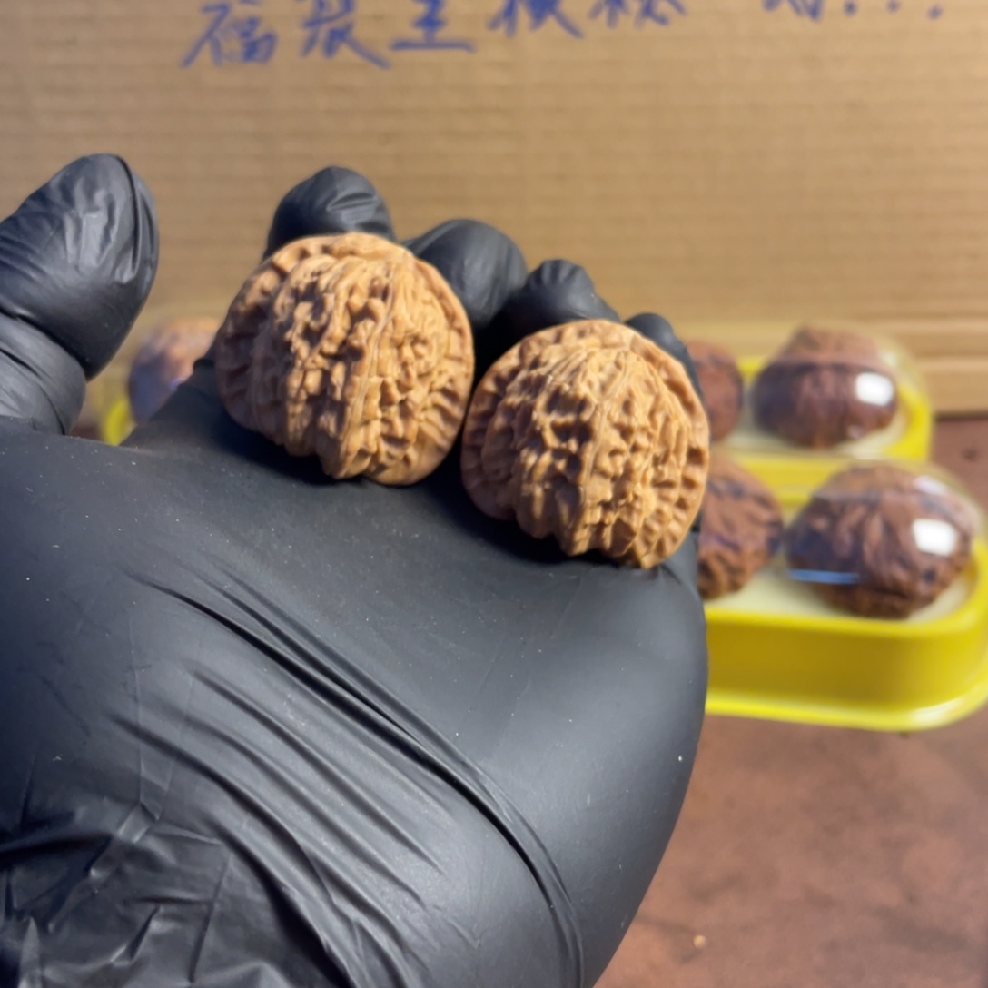****菜吊坠文玩核桃白狮子