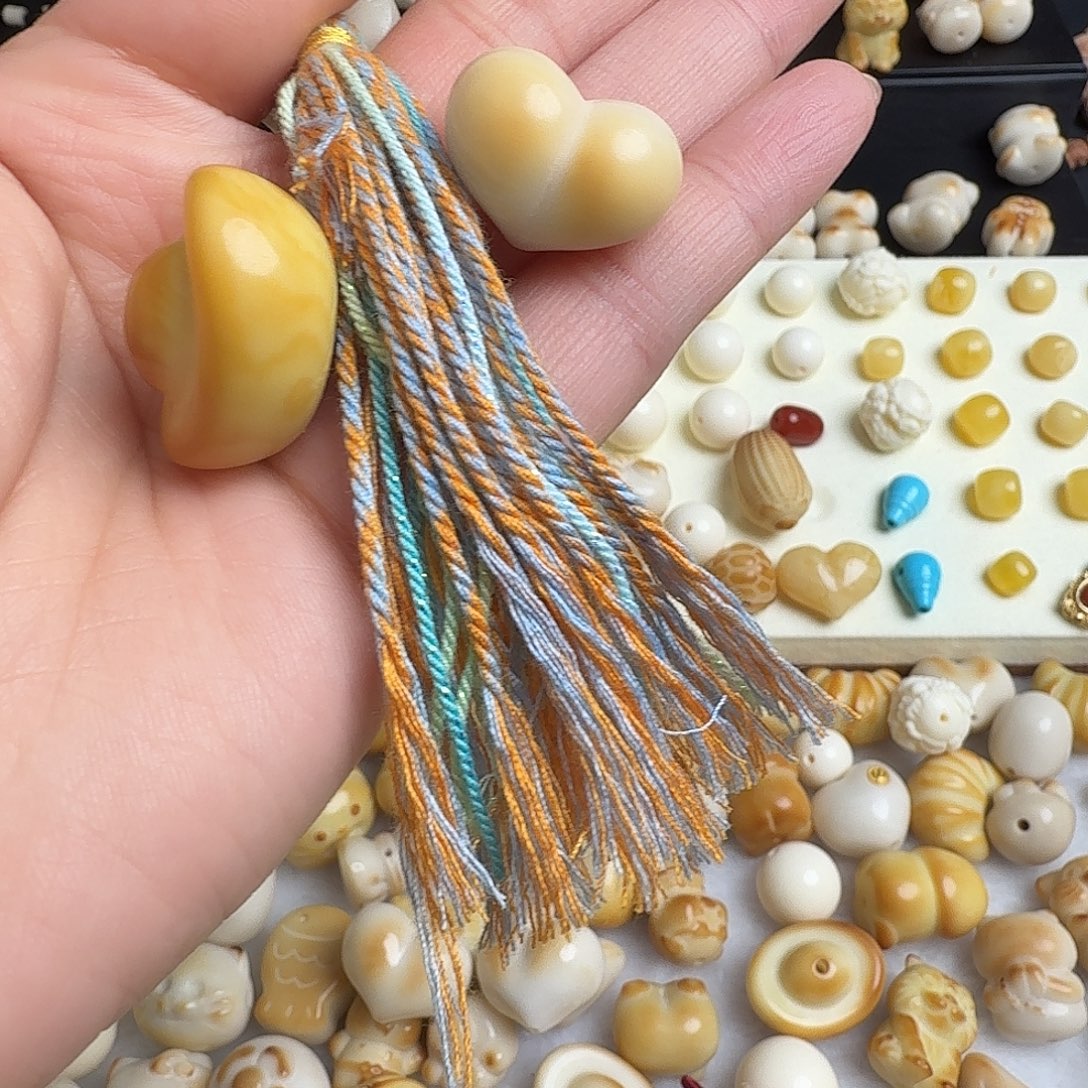 手串猴头核桃配饰加手工流苏