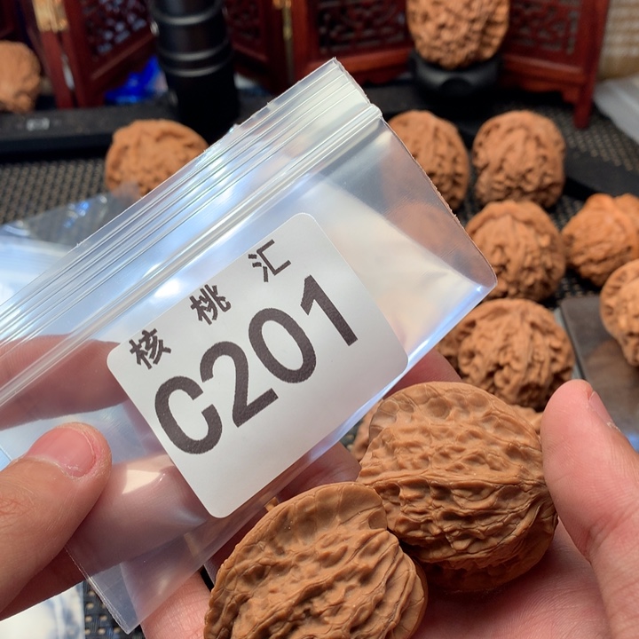 文玩核桃吊坠崔凯