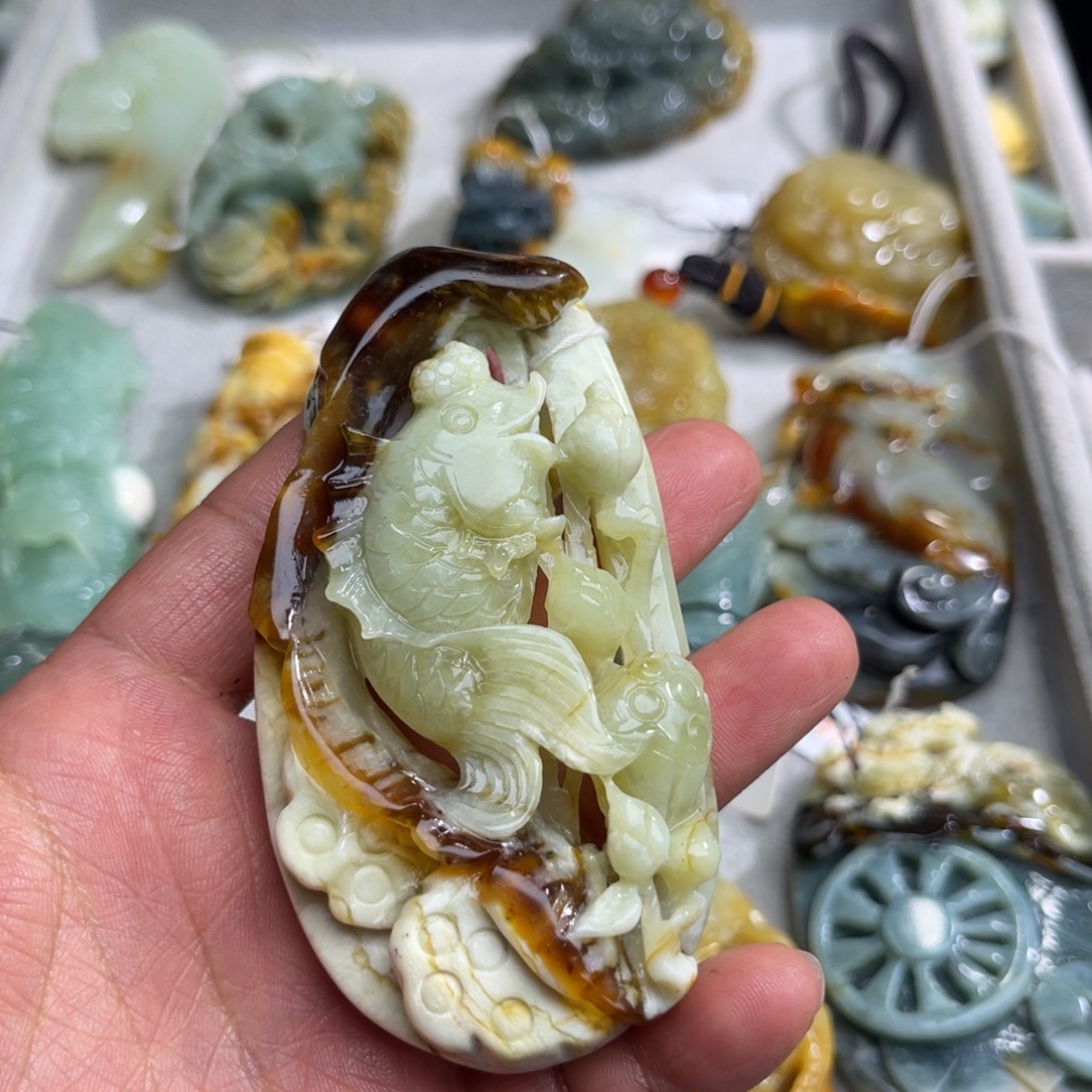 明***明蛇纹石玉未镶嵌吊坠(赠链)