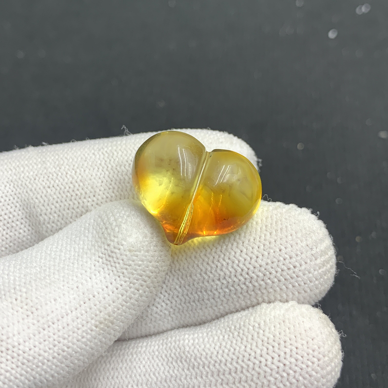 P1208保真原矿俄料尺寸22.5*18mm蜜蜡屁桃爱心单颗隔珠支持复检