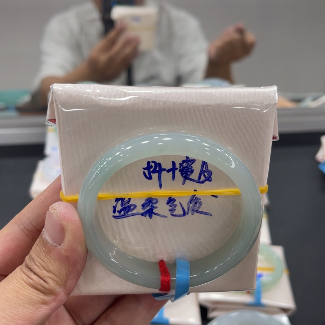 翡翠未镶嵌手镯缅甸翡翠