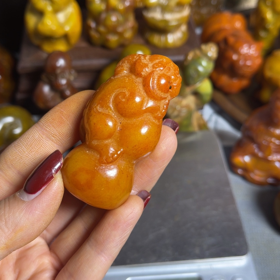 蛇纹石玉合金颈饰