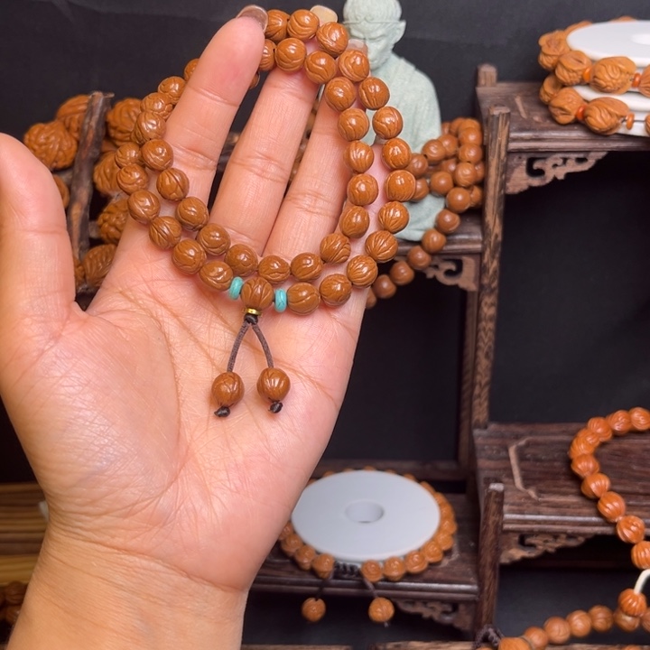 大***迷桃核吊坠玉龙脊手串