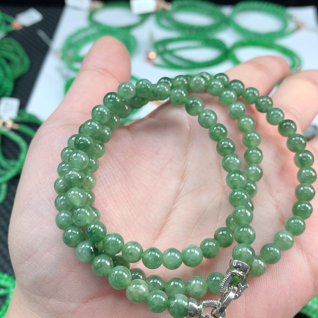 翡翠手链未镶嵌翡翠