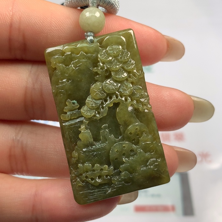 翡翠未镶嵌颈饰翡翠